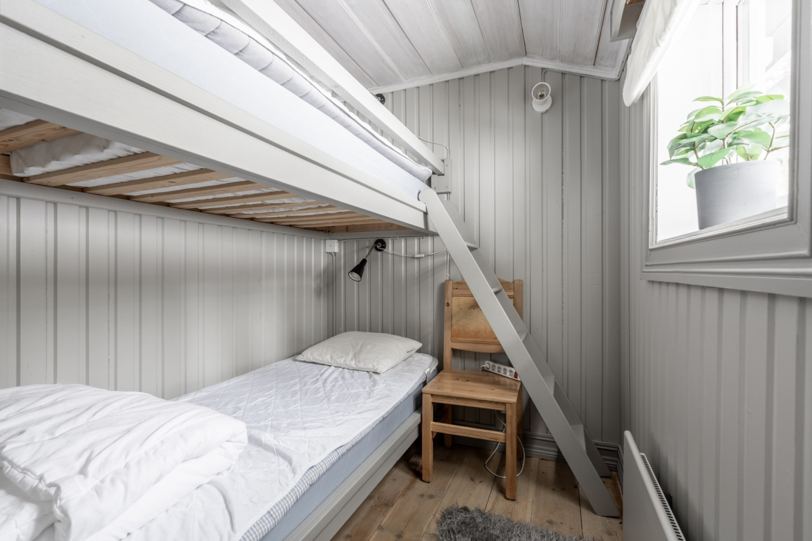 Entréplan huvudbyggnad Lidvägen 11