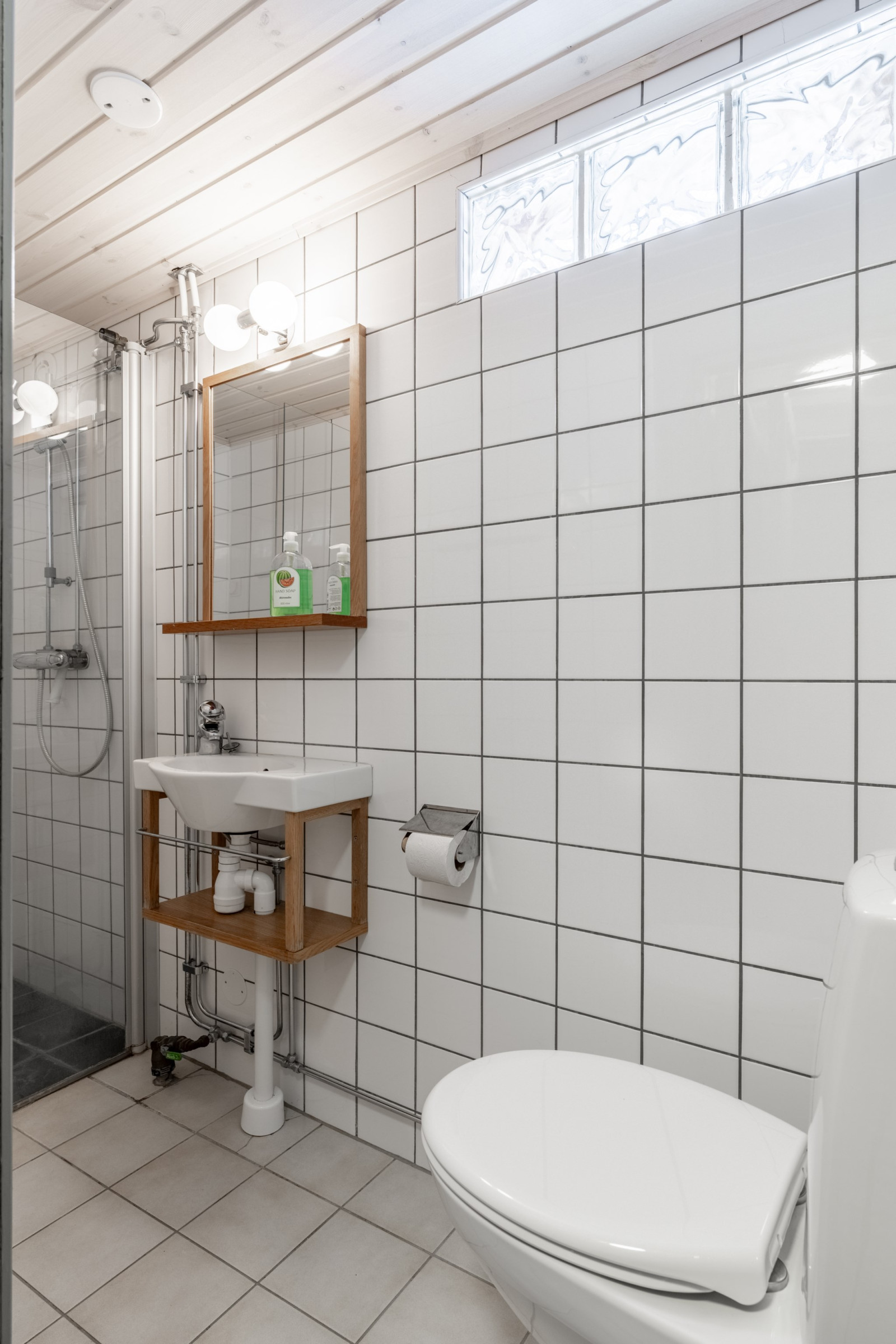 Nedre plan gäststuga Lidvägen 11