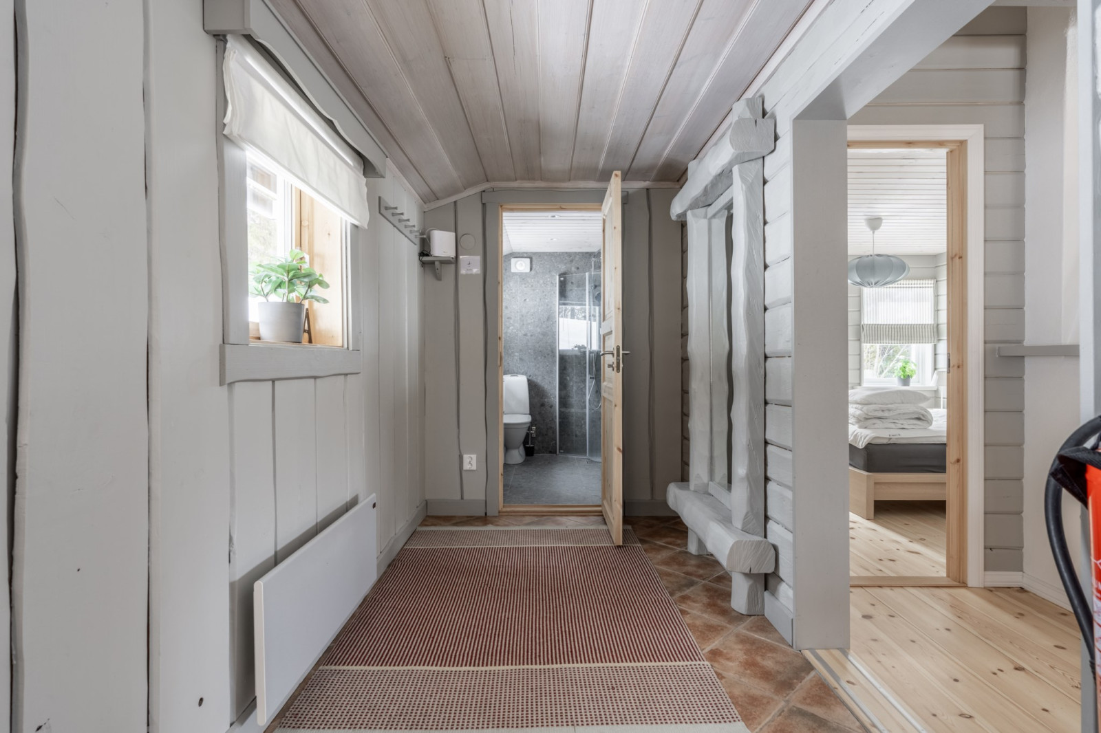 Entréplan huvudbyggnad Lidvägen 11