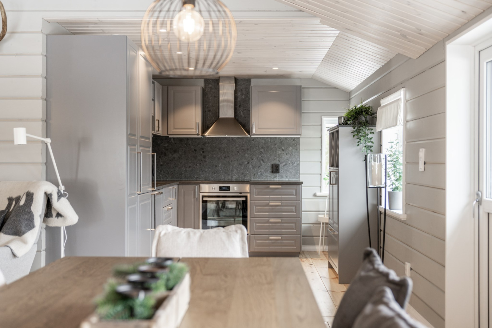 Entréplan huvudbyggnad Lidvägen 11