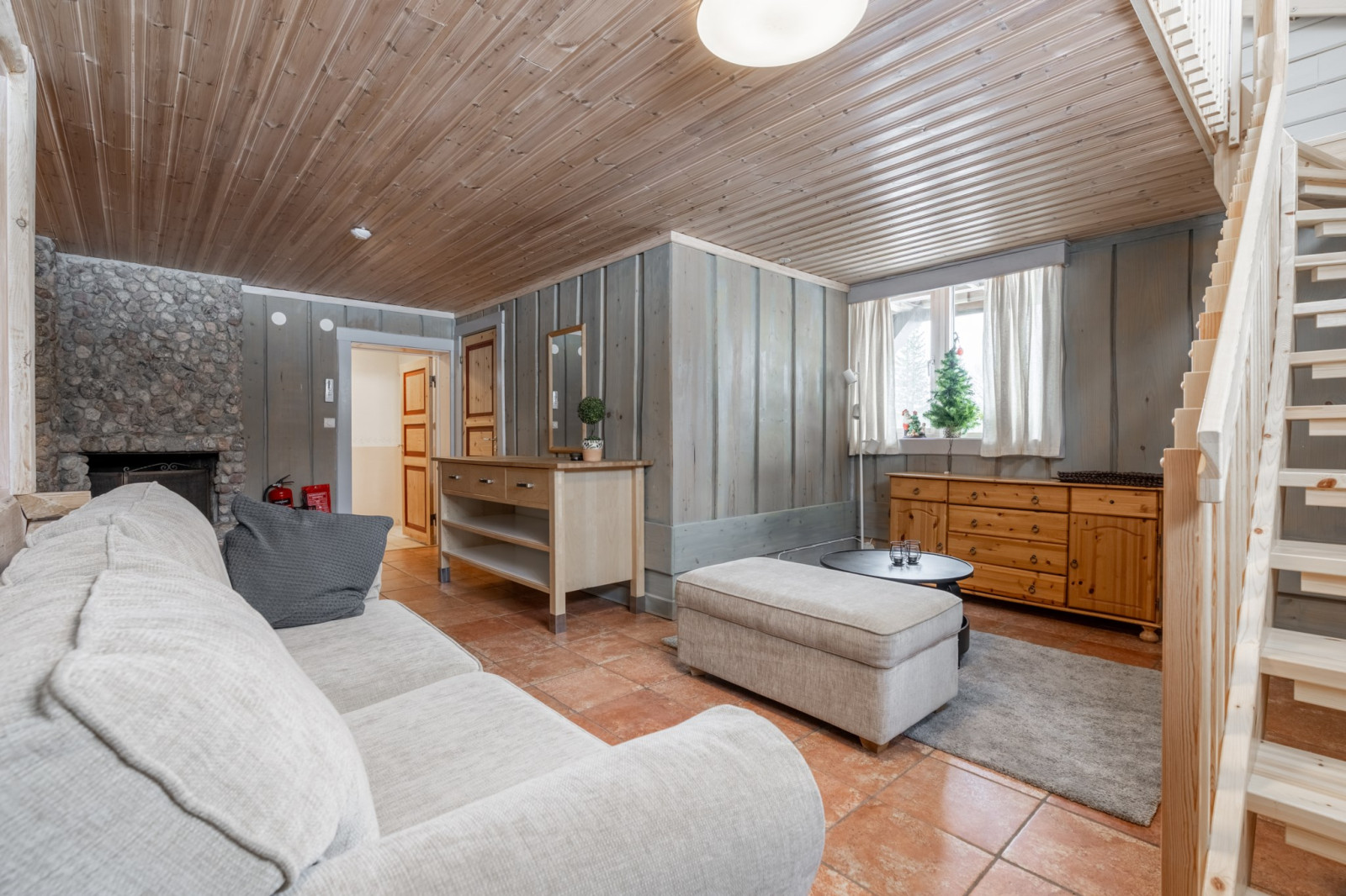 Nedre plan huvudbyggnad Lidvägen 11