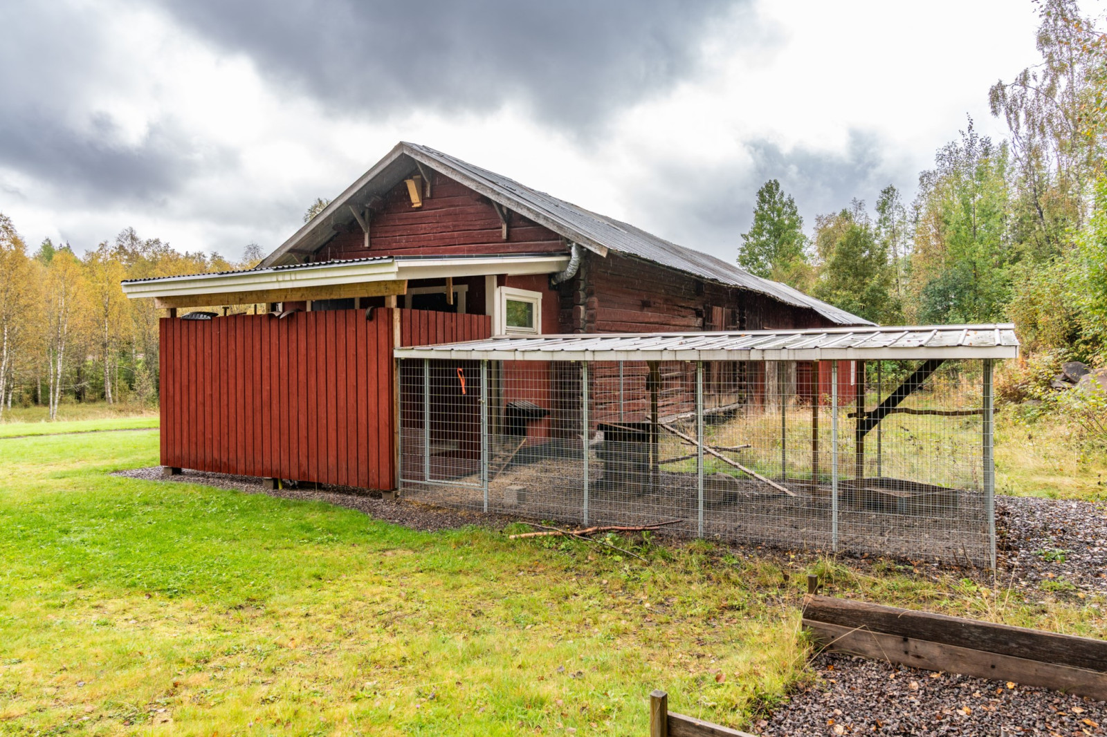  Gammelvägen 83, Livgården