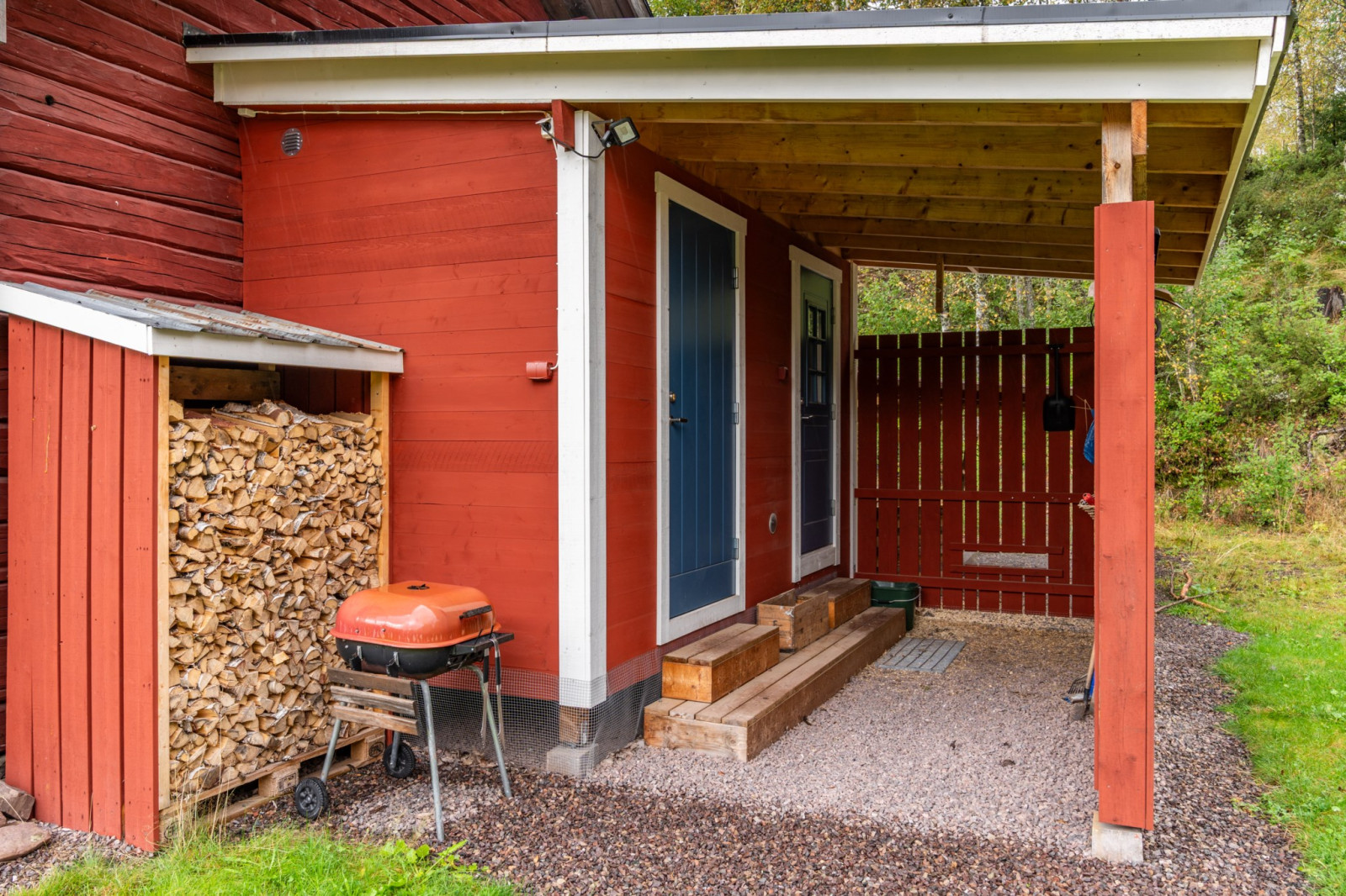  Gammelvägen 83, Livgården