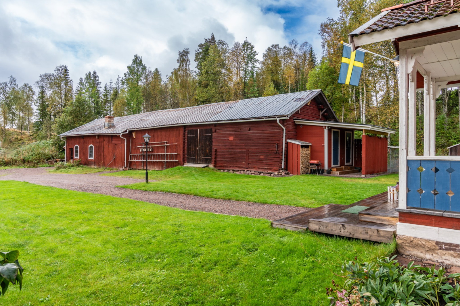 Gammelvägen 83, Livgården
