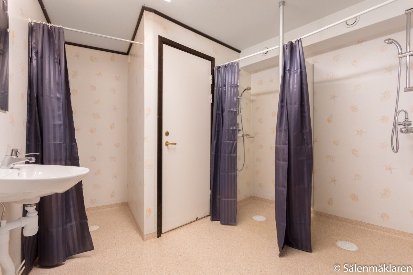 Gemensamt utrymme med bastu/dusch/relax Stöten Mitt 223