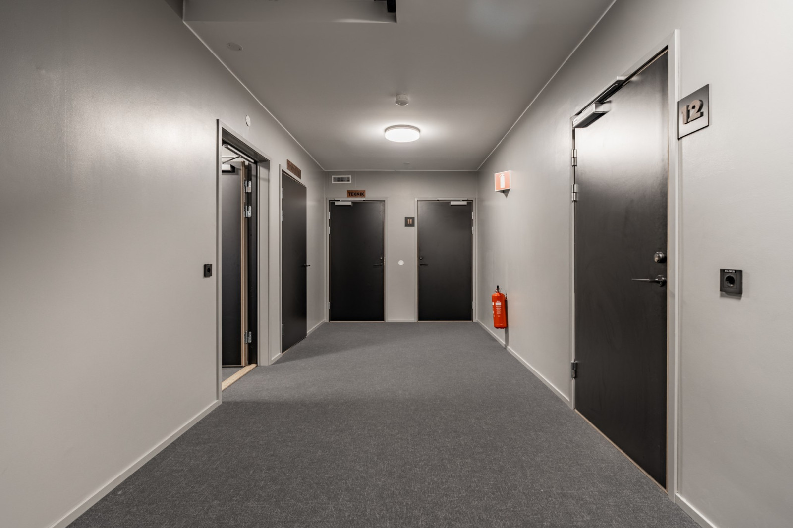 Korridor utanför lägenheten Fjällvägen 40 lgh 12