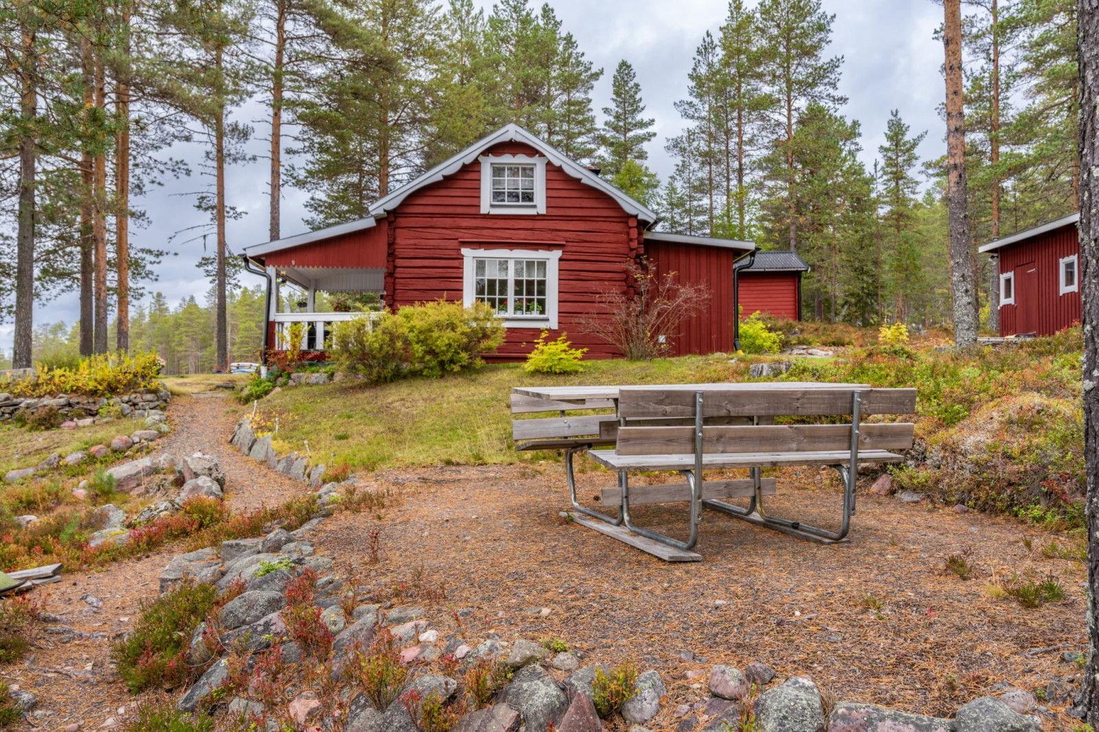  Hållsäterdammen 9