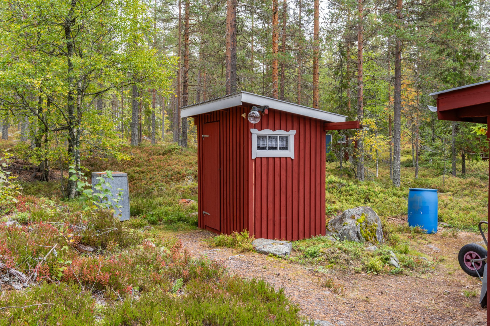  Hållsäterdammen 9