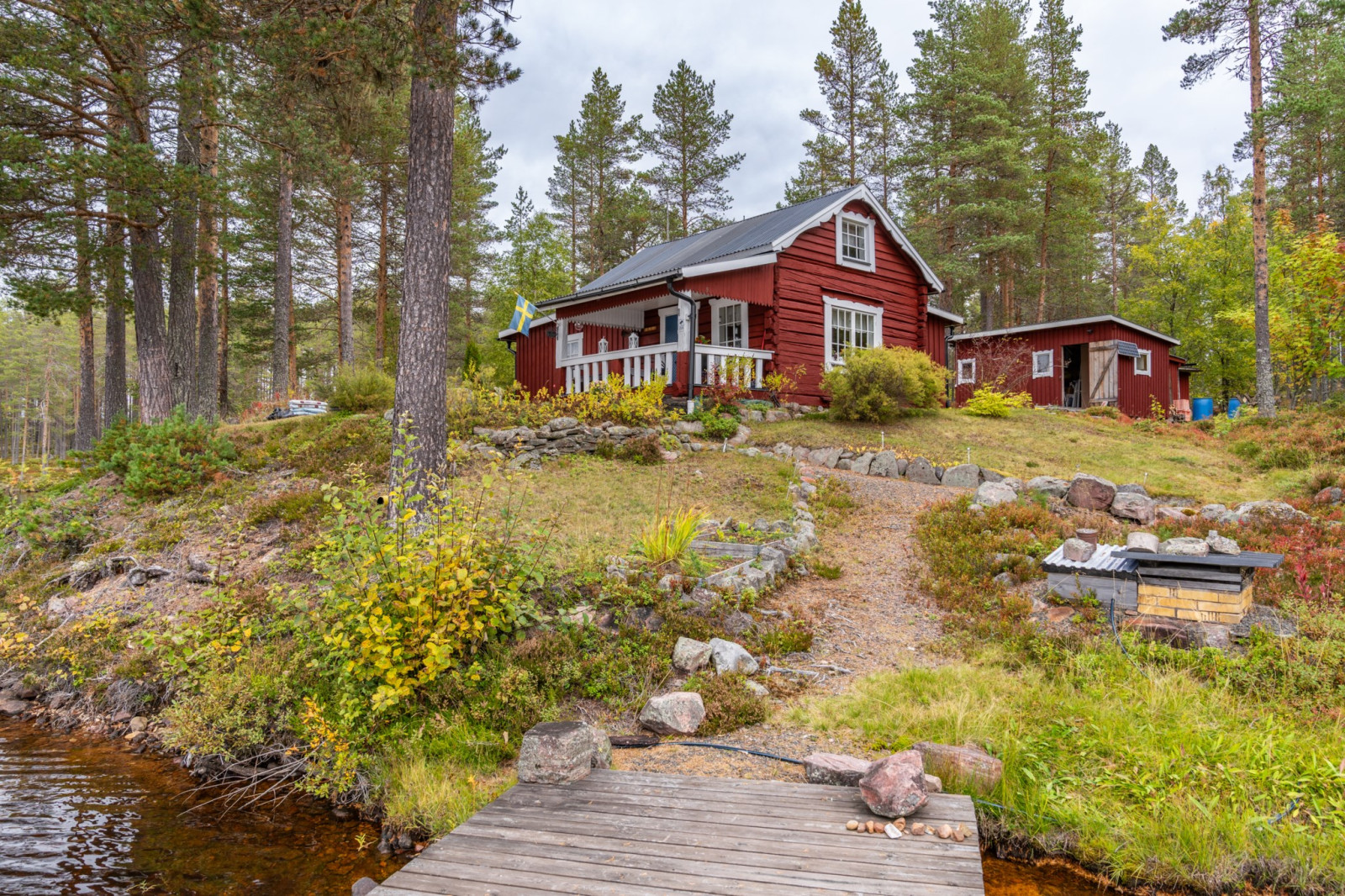  Hållsäterdammen 9